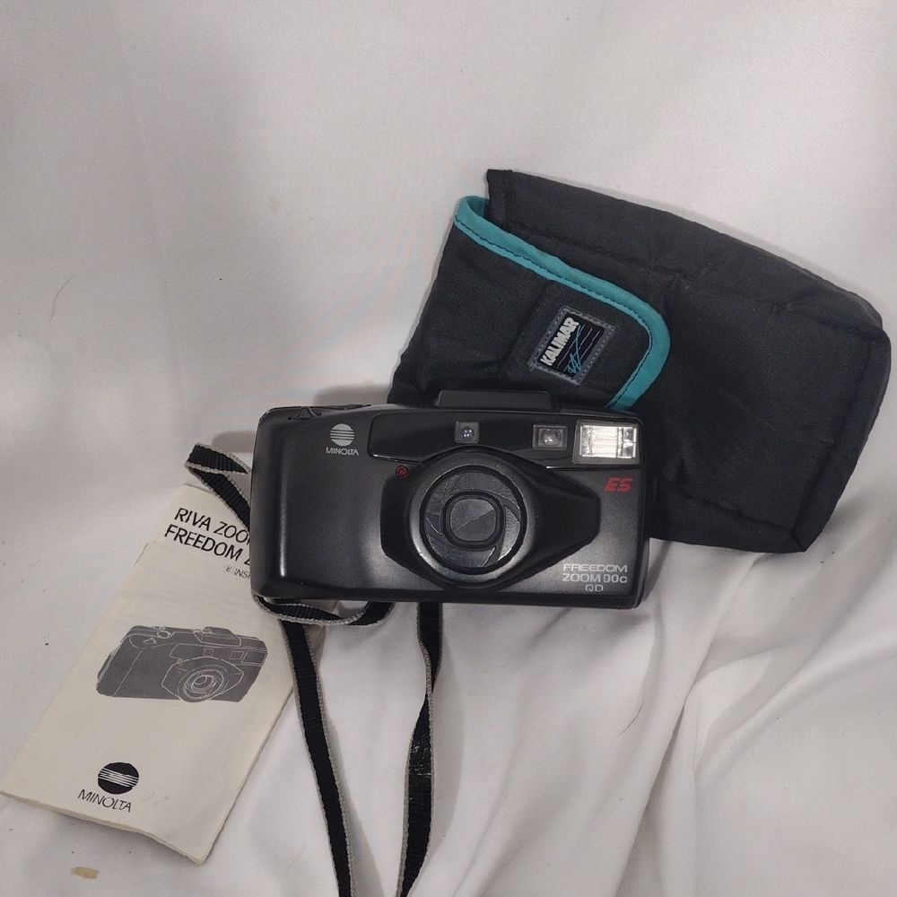 Vintage Minolta Freedom Zoom 90C QD 35 Mm Camera With Case And Directions
